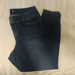 Torrid Medium Wash Jegging